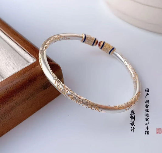 Golden hoop bracelet(Anchor development)